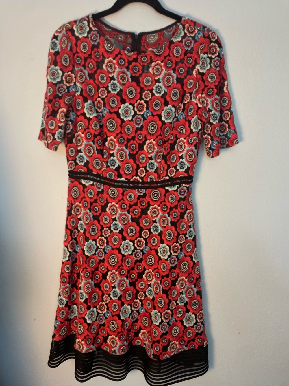 TAHARI Arthur S. Levine Floral Embroidered Mesh Dress Size 6